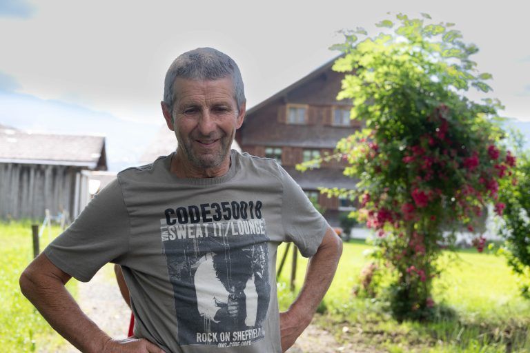 Um die Existenz bangen: Heimische Bauern überboten