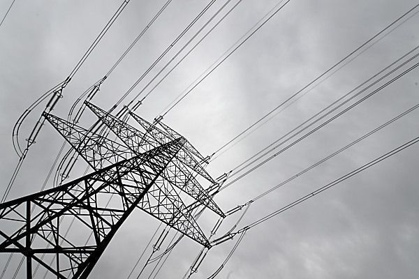 Deutlich mehr Stromausfälle in Sommermonaten