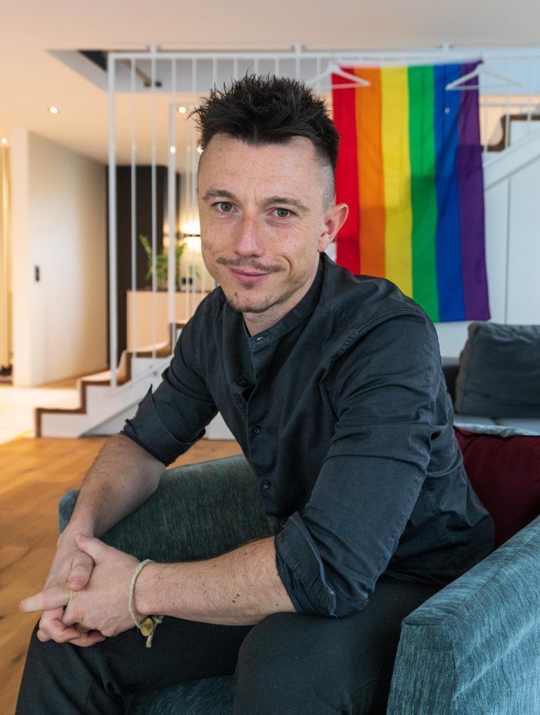 "Wish you were gay"- Billboards in Bregenz zerstört