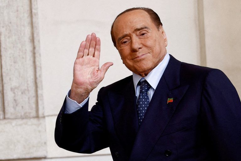 ITALY-AIRPORT/BERLUSCONI