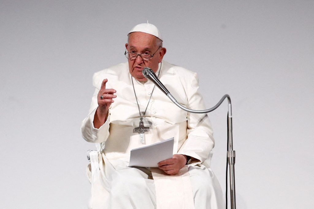 Koffer mit Pistole gefunden: Ermittlungen wegen möglichem Attentat auf Papst