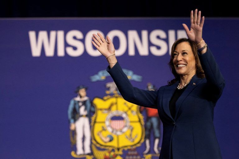 USA-ELECTION/HARRIS