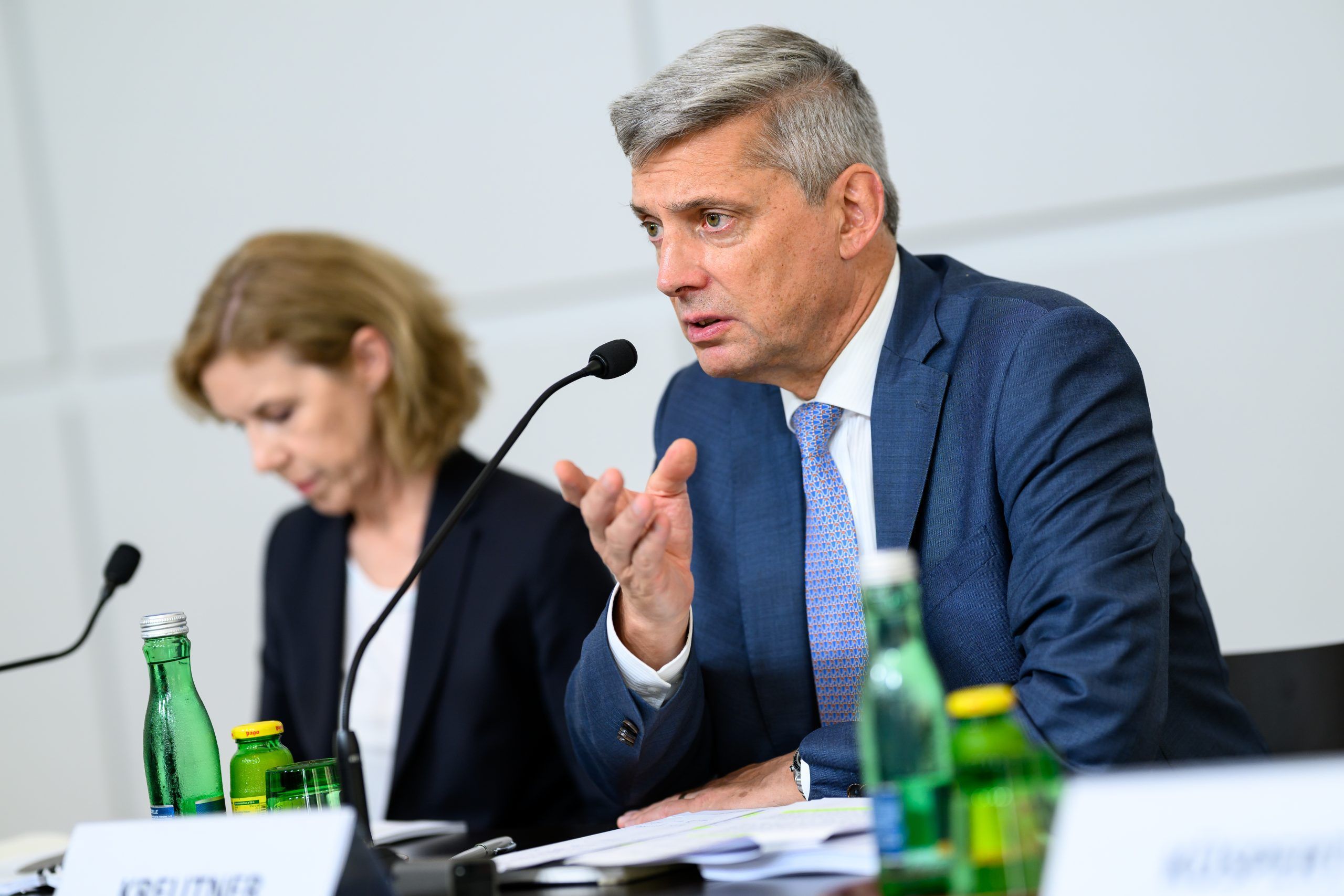 ABD0063_20240715 – WIEN –
STERREICH: Vorsitzender der Untersuchungskommission Martin Kreutner im Rahmen der Prsentation der Ergebnisse der Untersuchungskommission des BMJ anlsslich der Causa Pilnacek, am Montag, 15. Juli 2024, in Wien. – FOTO: APA/MAX SLOVENCIK