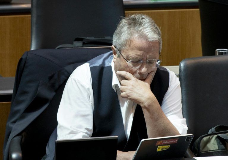 ABD0087_20240705 – WIEN –
STERREICH: Franz Hrl (
VP) am Freitag, 5. Juli 2024, anl. einer Sitzung des Nationalrats im Parlament in Wien. – FOTO: APA/JAKOB LANGWIESER