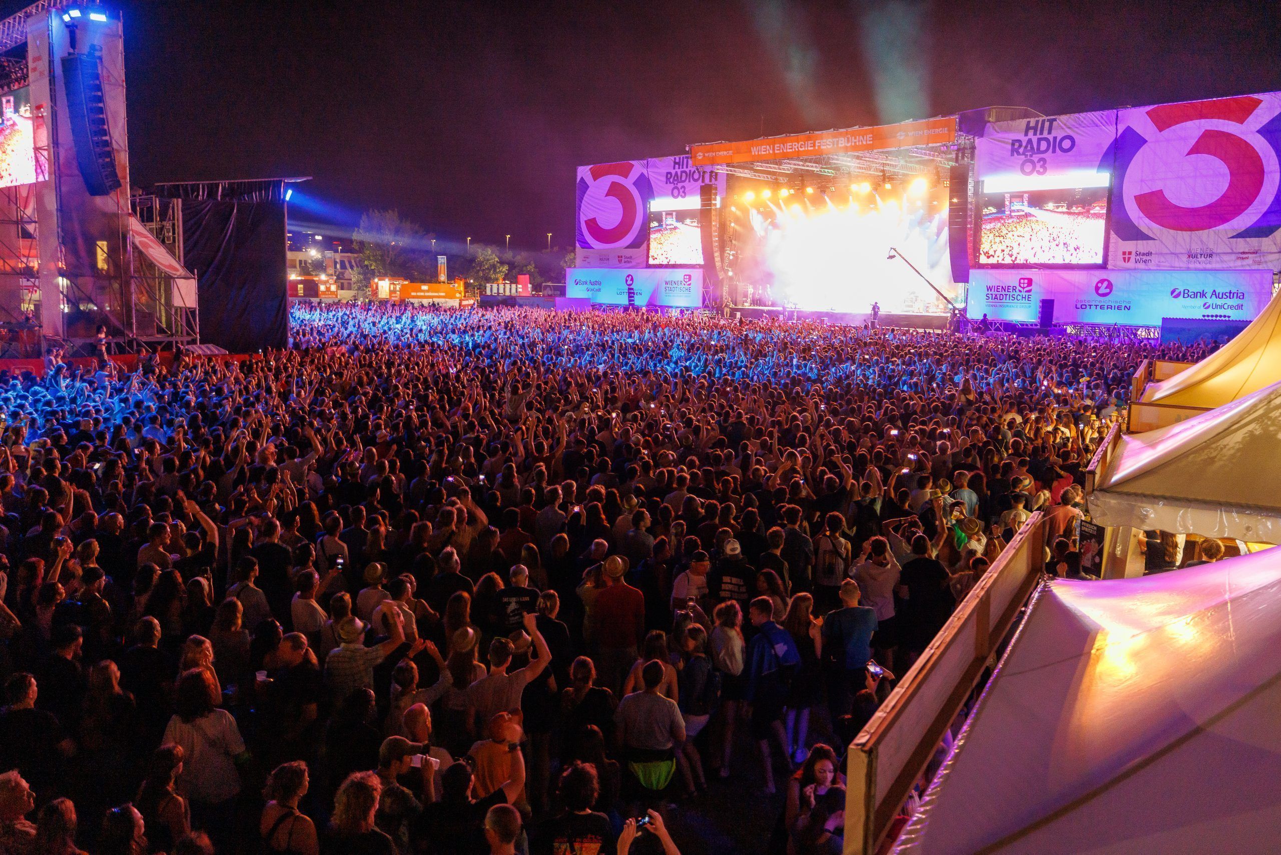 ABD0096_20240623 – WIEN – STERREICH: Ein Blick auf die Festbhne whrend eines Konzertes der Band “Wanda” im Rahmen des 41. Donauinselfestes am Sonntag, 23. Juni 2024 in Wien. Das 41. Donauinselfest findet vom Freitag, 21. Juni bis Sonntag, 23. Juni 2023 in Wien statt. – FOTO: APA/FLORIAN WIESER – +++EDITORIAL USE ONLY – NO SALES+++.++ […]