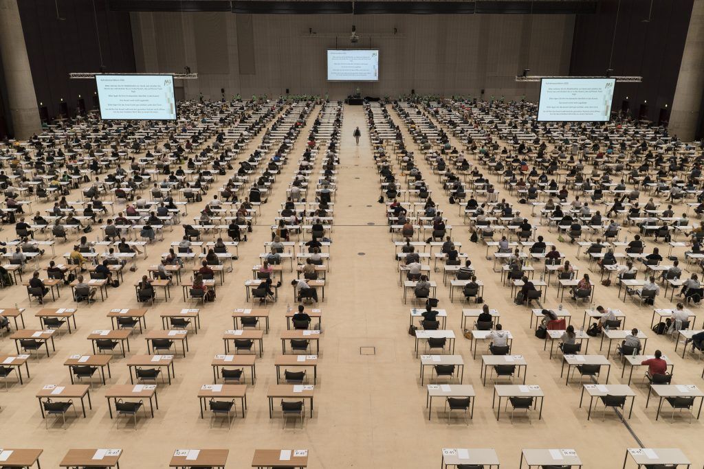 Allein in der Grazer Stadthalle ritterten 2123 Bewerber um 388 Studienplätze