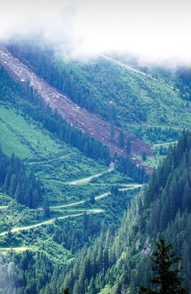 Video zeigt pure Naturgewalt: Erdrutsch macht Silvretta Hochalpenstraße unpassierbar