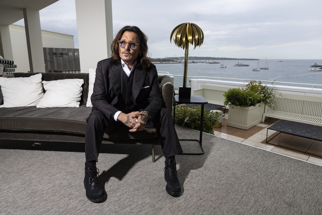 Johnny Depp zeigt sich mit 33 Jahre jüngerer Frau an seiner Seite