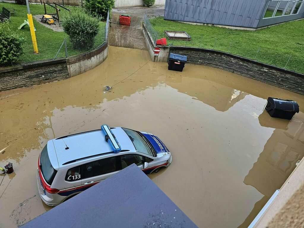 Unwetter-Chaos in Österreich: Millionenschäden und Rekord-Blitze