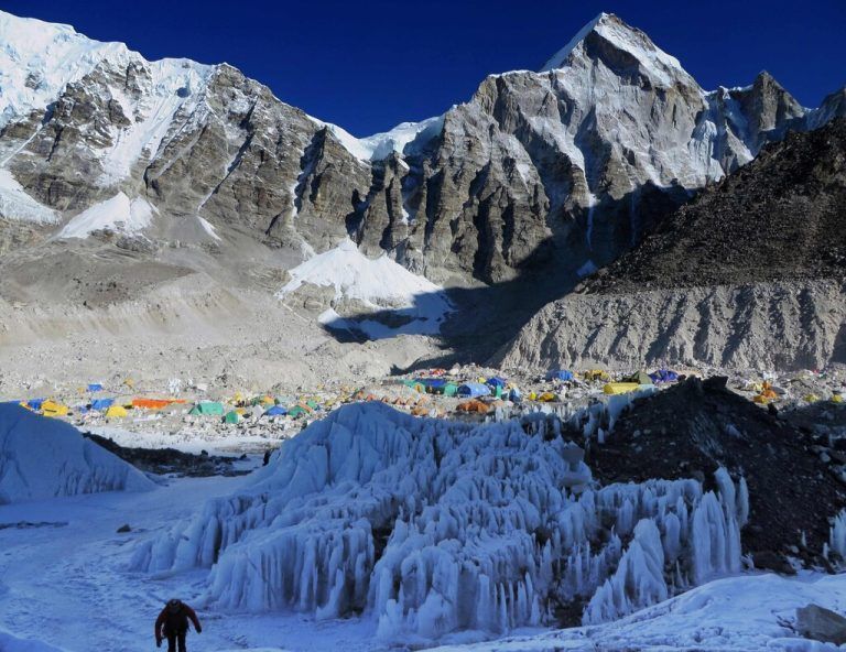 Schlägerei am Mount Everest um besten Fotoplatz