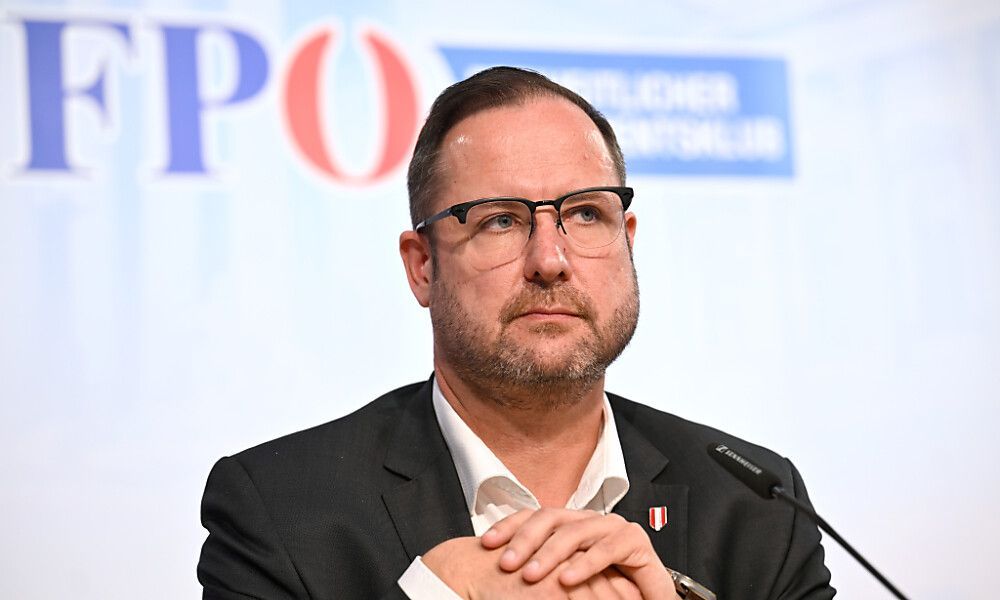 Prozess gegen FPÖ-Generalsekretär Hafenecker gestartet