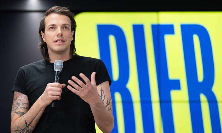 Wlazny stellte erste Mitstreiter seiner Bierpartei vor