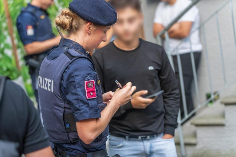 "Vokus": Polizisten auf Kontrollgang durch Feldkirch