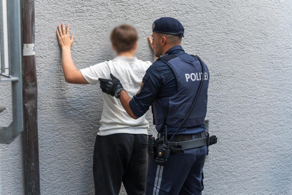 &#8220;Vokus&#8221;: Polizisten auf Kontrollgang durch Feldkirch