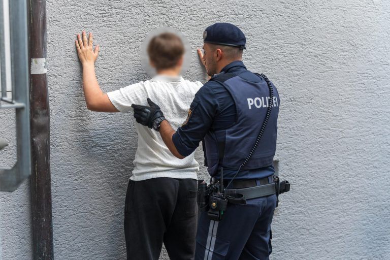 "Unterschrieben hat man schnell. Die Frage ist, wird es auch eingelöst?"