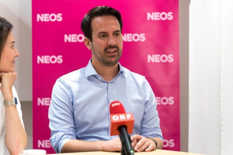 Wien als Vorbild: Neos fordern mehr Geld für Brennpunktschulen