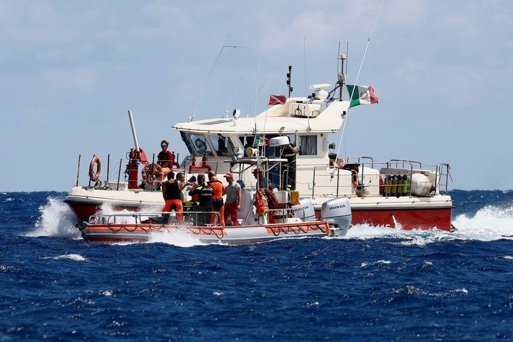 Party-Yacht sinkt vor Palermo: Superreiche werden vermisst