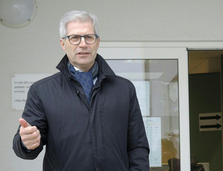 ABD0010_20200126 – DEUTSCHKREUTZ –
STERREICH: LBL-Spitzenkandidat Manfred Klly am Sonntag, 26. Jnner 2020, anlsslich seiner Stimmabgabe im Rahmen der Landtagswahl in Deutschkreutz. – FOTO: APA/THERESA PUCHEGGER