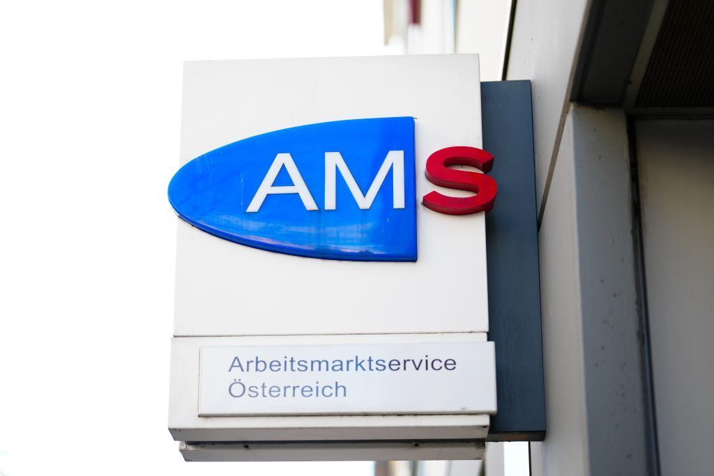 Kräftiger Anstieg von Arbeitssuchenden