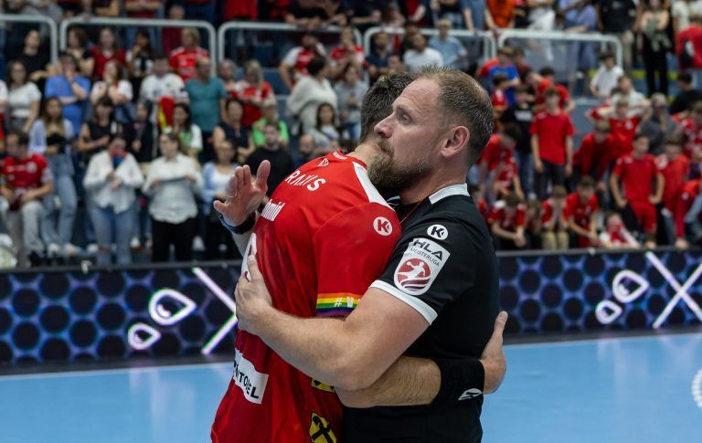 ABD0170_20240605 – HARD – STERREICH: Hannes Jon Jonsson (Alpha HC Hard) am Mittwoch, 5. Juni 2024, whrend des 3. Spiels im Finale der HLA Meisterliga zwischen dem Alpla HC Hard – HC Linz AG in Hard. – FOTO: APA/EXPA/PETER RINDERER