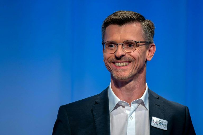 ABD0229_20210926 – LINZ –
STERREICH: Joachim Aigner (MFG) im Rahmen der Landtagswahl in Obersterreich, am Sonntag 26. September 2021 in Linz. – FOTO: APA/TEAM FOTOKERSCHI