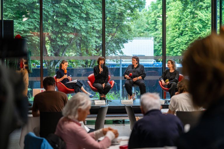 Pressetag II der Bregenzer Festspiele, Produktionen Hold Your Breath, Der Ehevertrag und Gianni Schicchi
