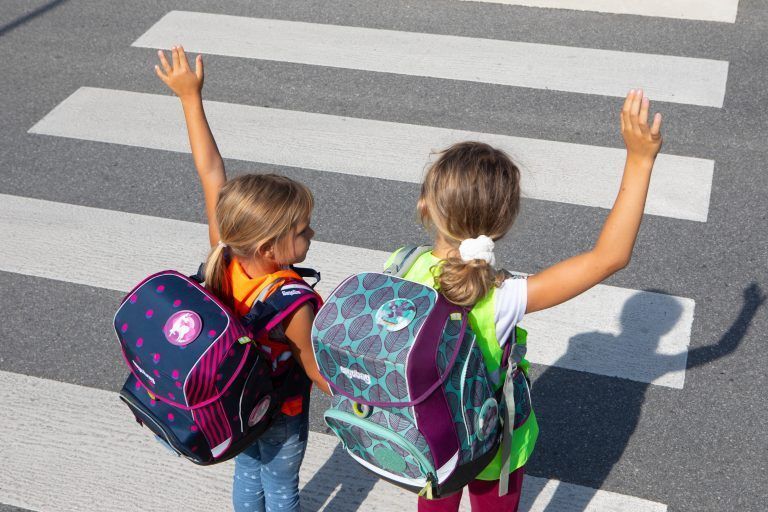 Sicher zur Schule: So schützen Sie Ihre Kinder