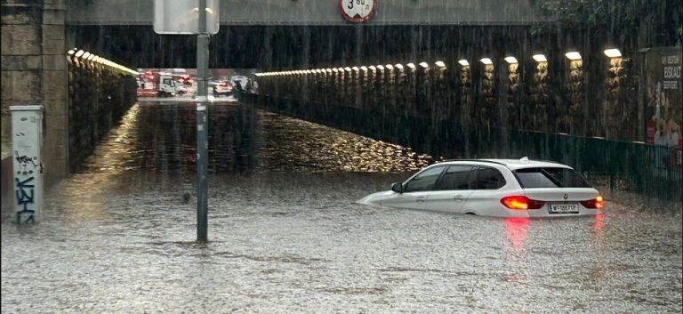 Rekord-Regenfall setzt Teile Wiens unter Wasser