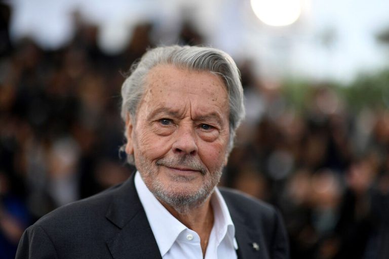 (FILES) (FILES) French actor Alain Delon poses during a photocall before being awarded with an Honorary Palme d'Or at the 72nd edition of the Cannes Film Festival in Cannes, southern France, on May 19, 2019. Alain Delon, 88, was placed under legal protection by a guardianship judge, as learnt on January 29, 2024, according to a source close to the case. (Photo by CHRISTOPHE SIMON / AFP)