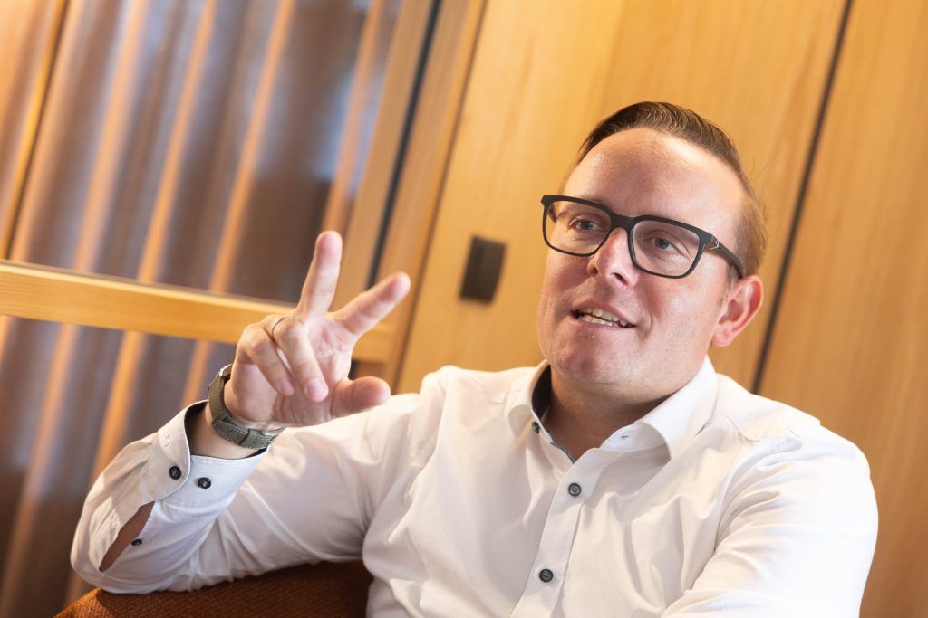&#8220;Ich lege für Kleber meine Hand ins Feuer&#8221;