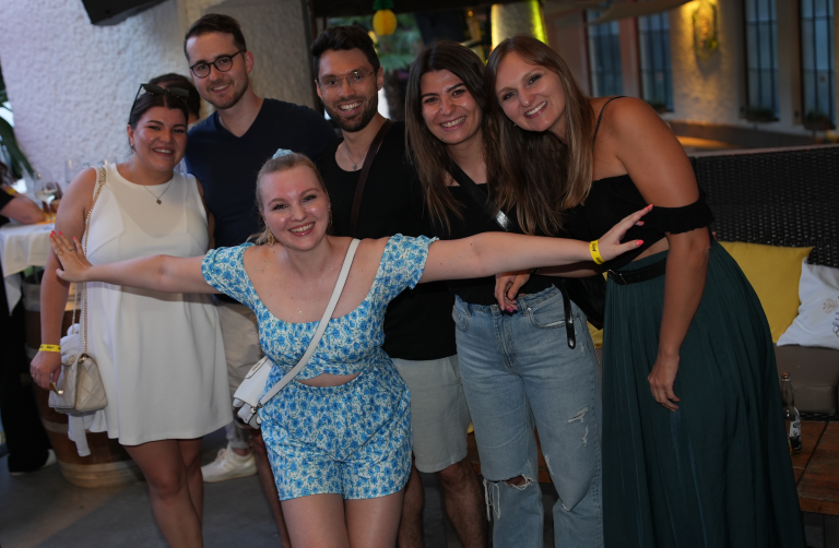 Menschen, Beachbar, Partykracher