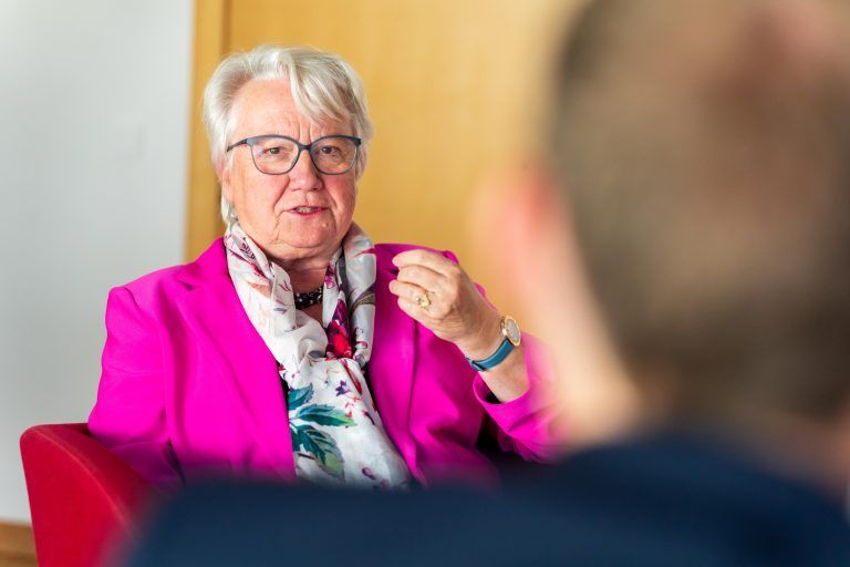 "Dieser Satz ist inhaltsfrei und anmaßend"