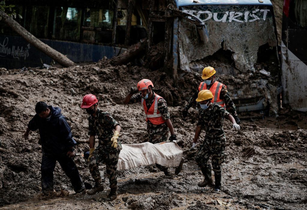 Überschwemmungen in Nepal: Zahl der Toten steigt auf über 140