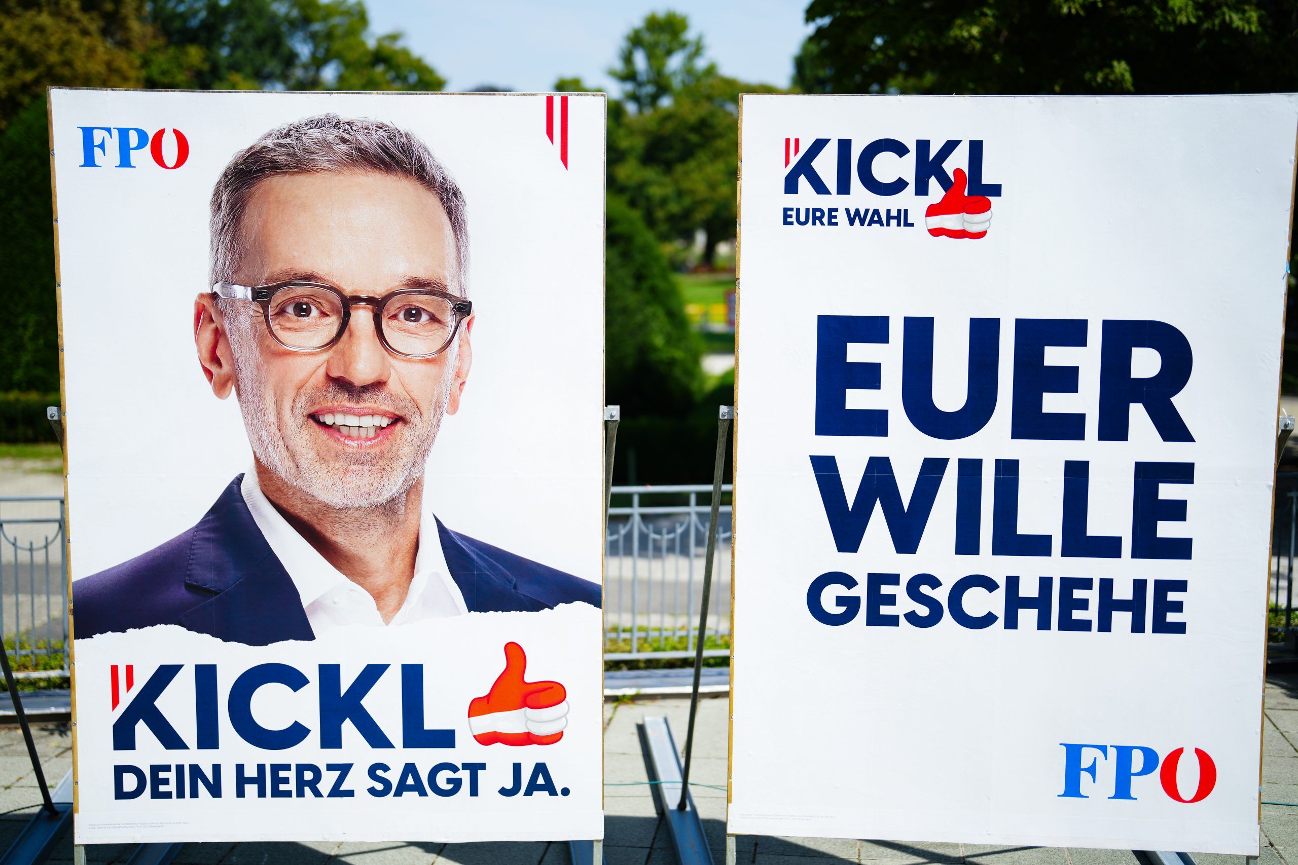 ABD0075_20240823 – WIEN –
STERREICH: Wahlplakate am Freitag, 23. August 2024, anl. der Pressekonferenz der FP
“Prsentation der 1. Plakatwelle fr die Nationalratswahl 2024?, in Wien. – FOTO: APA/EVA MANHART