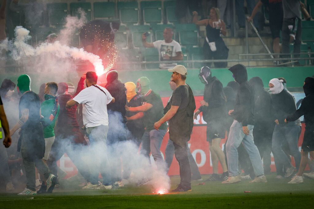 Was nach dem neuerlichen Skandal-Derby zu tun ist