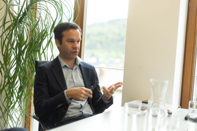 Bürgermeister Florian Themeßl-Huber und Beat Fleisch, Primus Immobilien drohne