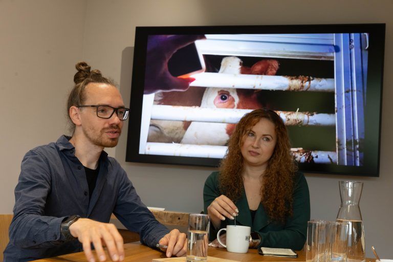 Ann-Kathrin Freude und Tobias Giesinger von der Rechercheplattform „The Marker“.