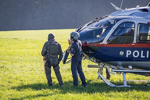 Dritter Tag Ausnahmezustand nach Bluttaten im Mühlviertel