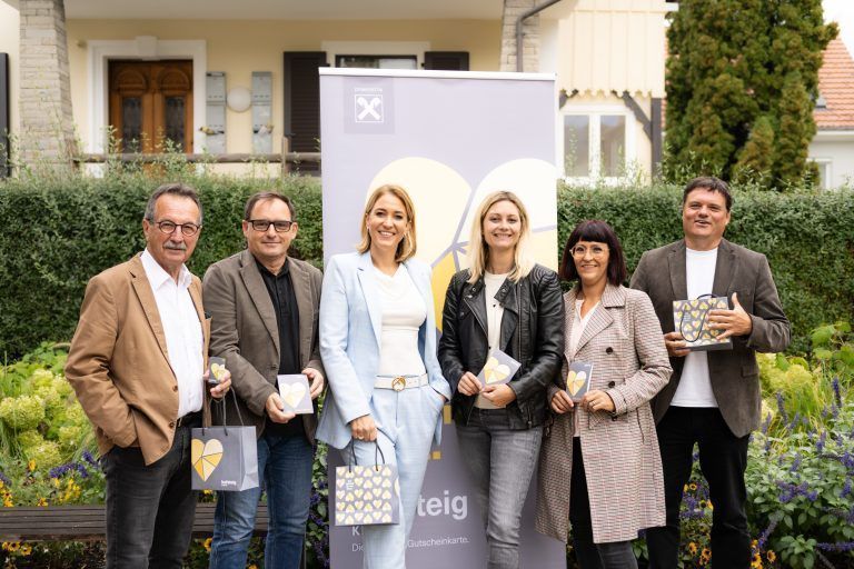 Hofsteig-Card Vertriebs eGen: Vorstand/Geschäftsführung und Mitarbeiterinnen (v.l.). Walter Eberle, Gerhard Ascherl, Evelyn Dorn, Nadine Bischof, Ramona Schley und Thomas Schierle.