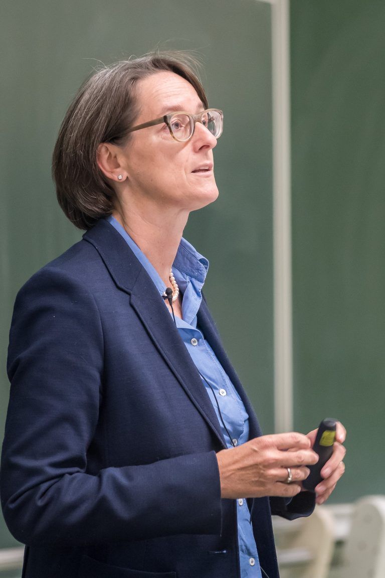Kathrin Yen, Gerichtsmedizinerin