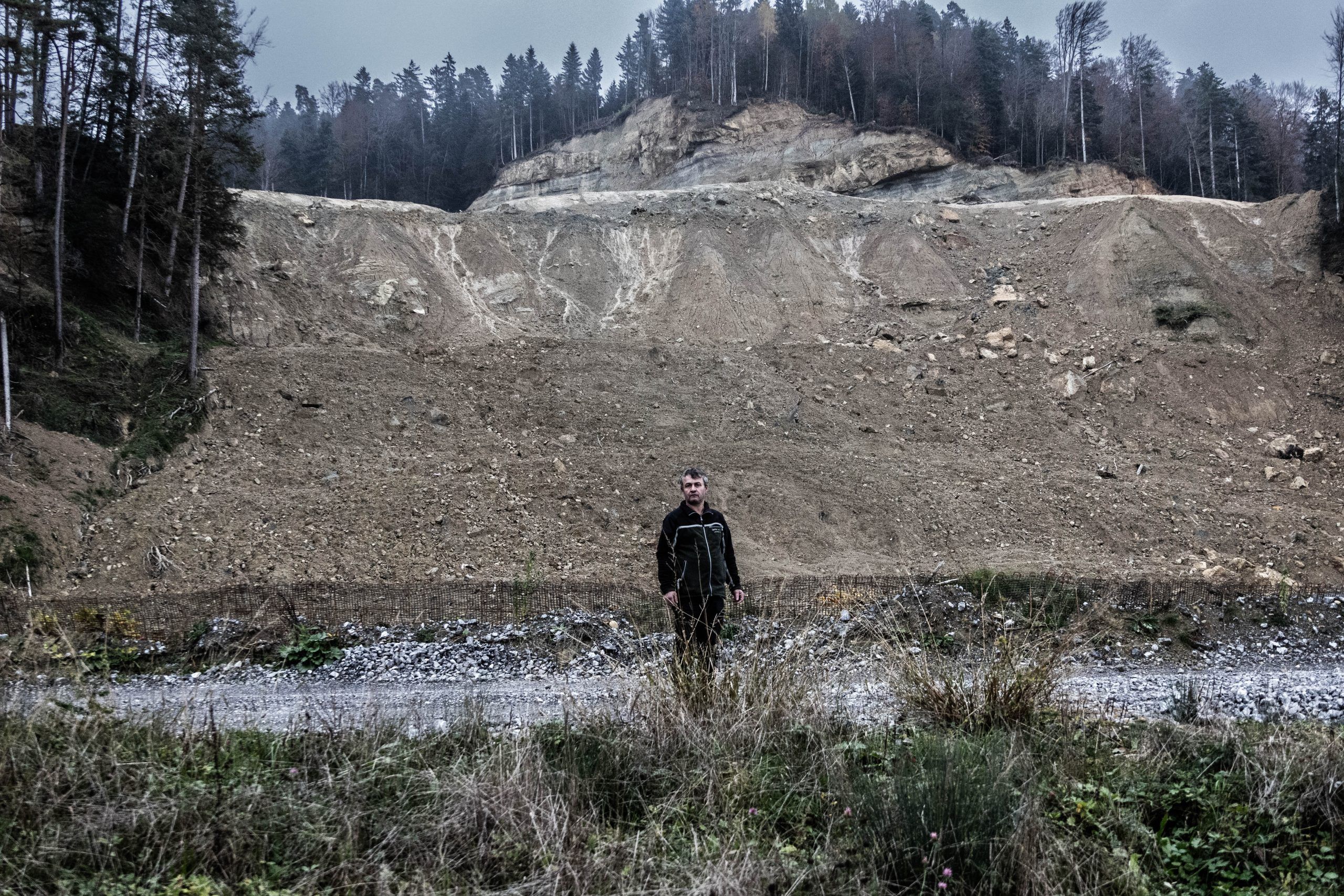 Auf Herbergssuche nach dem Hangrutsch – Frust, Hilferuf und Sackgasse