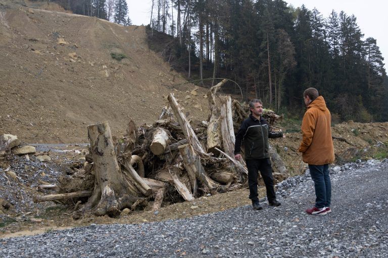Auf Herbergssuche nach dem Hangrutsch – Frust, Hilferuf und Sackgasse