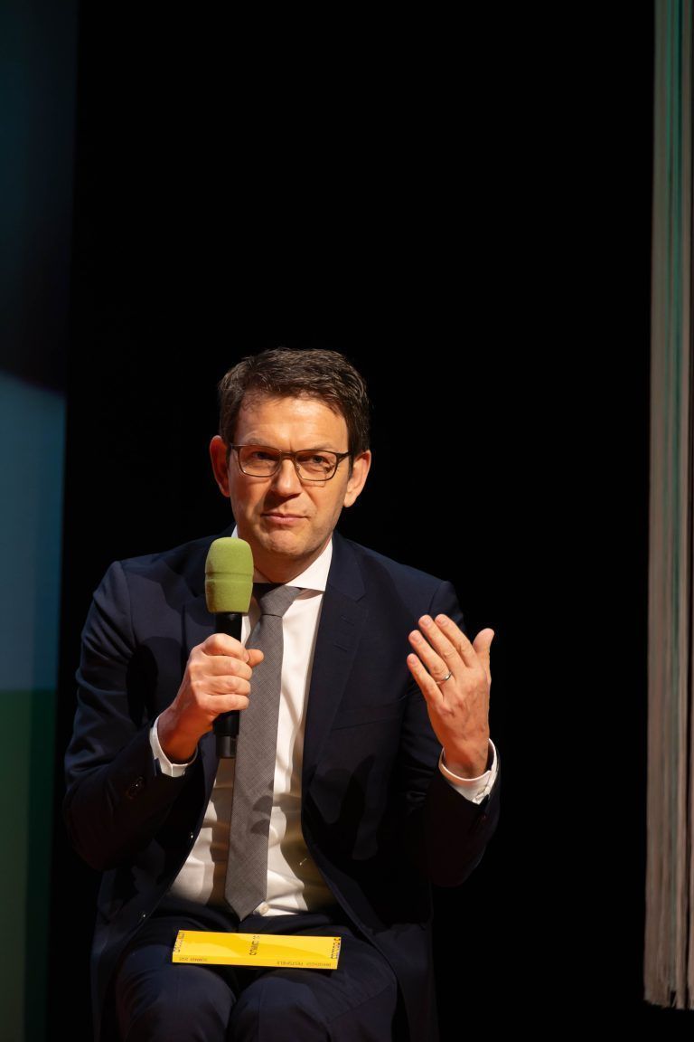Pressekonferenz Festspielprogramm 2025 am Donnerstag, 21. November 2024, um 10:30 Uhr im Festspielhaus Bregenz. Am Podium erwartet werden Festspielpräsident Hans-Peter Metzler, Intendantin Lilli Paasikivi, der kaufmännische Direktor Michael Diem sowie Andreas Kriegenburg, Regisseur der Oper im Festspielhaus