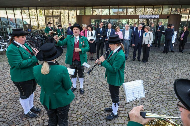 Konstituierende Sitzung des Landtages, Fotos der ersten Landtagssitzung in der neuen Legislaturperiode