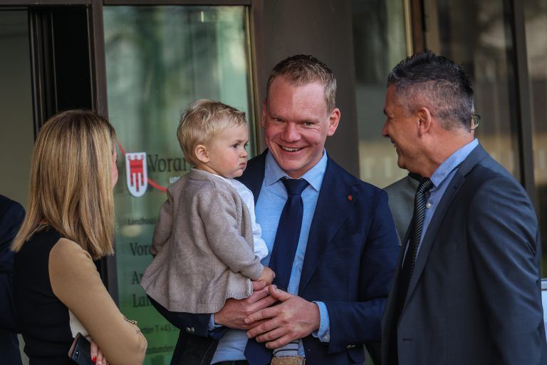 Konstituierende Sitzung des Landtages, Fotos der ersten Landtagssitzung in der neuen Legislaturperiode