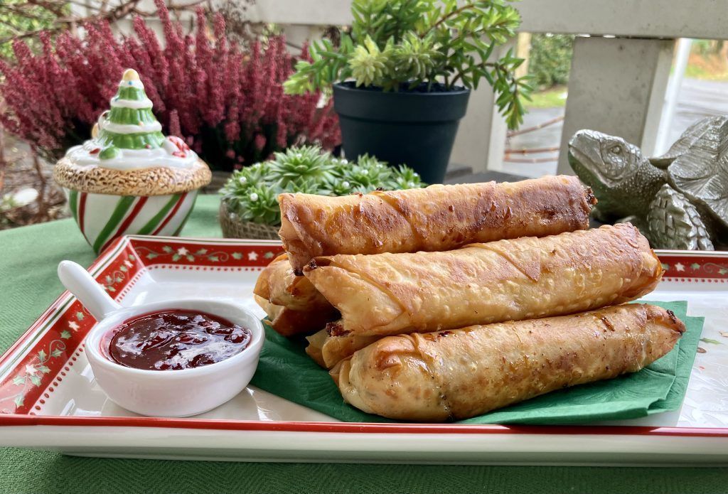 Yufkateig-Röllchen mit Käse und Birnen