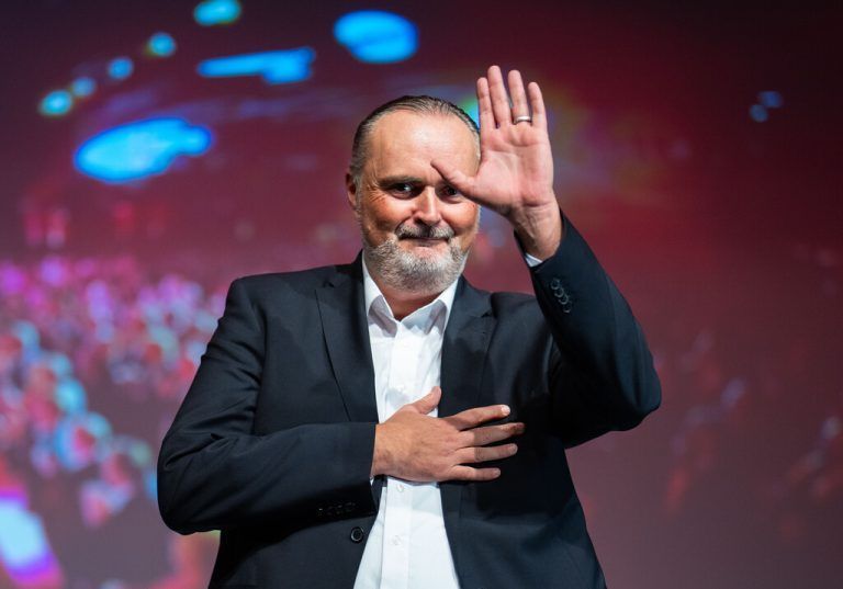 ABD0122_20241011 - EISENSTADT - ÖSTERREICH: Landeshauptmann Hans Peter Doskozil am Freitag, 11. Oktober 2024, anl. eines Landesparteitags der SPÖ Burgenland mit Wiederwahl von Parteichef Doskozil und Beschluss der Landesliste in Eisenstadt. - FOTO: APA/GEORG HOCHMUTH