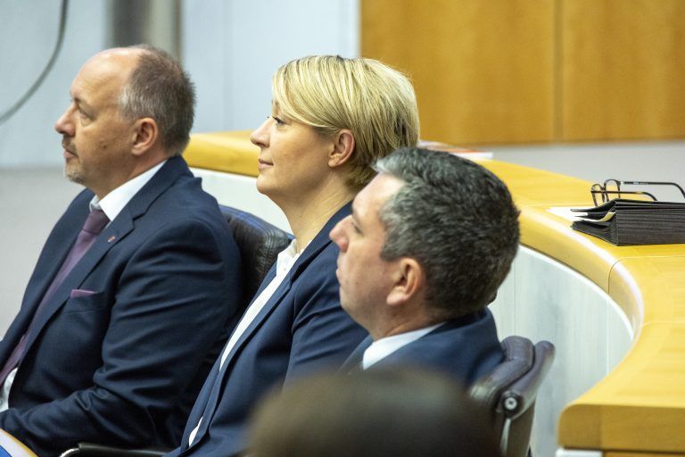 Landtagssaal Fotos von der Regierungserklärung und weiteren Rednern und Impressionen aus der Sitzung. Landtag