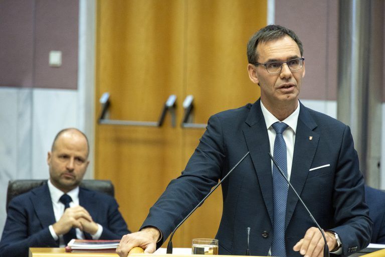 Landtagssaal Fotos von der Regierungserklärung und weiteren Rednern und Impressionen aus der Sitzung. Landtag