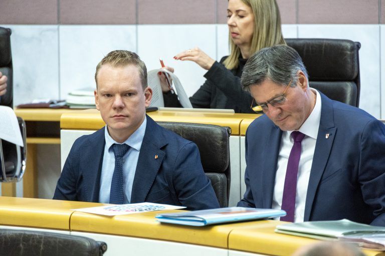 Landtagssaal Fotos von der Regierungserklärung und weiteren Rednern und Impressionen aus der Sitzung. Landtag